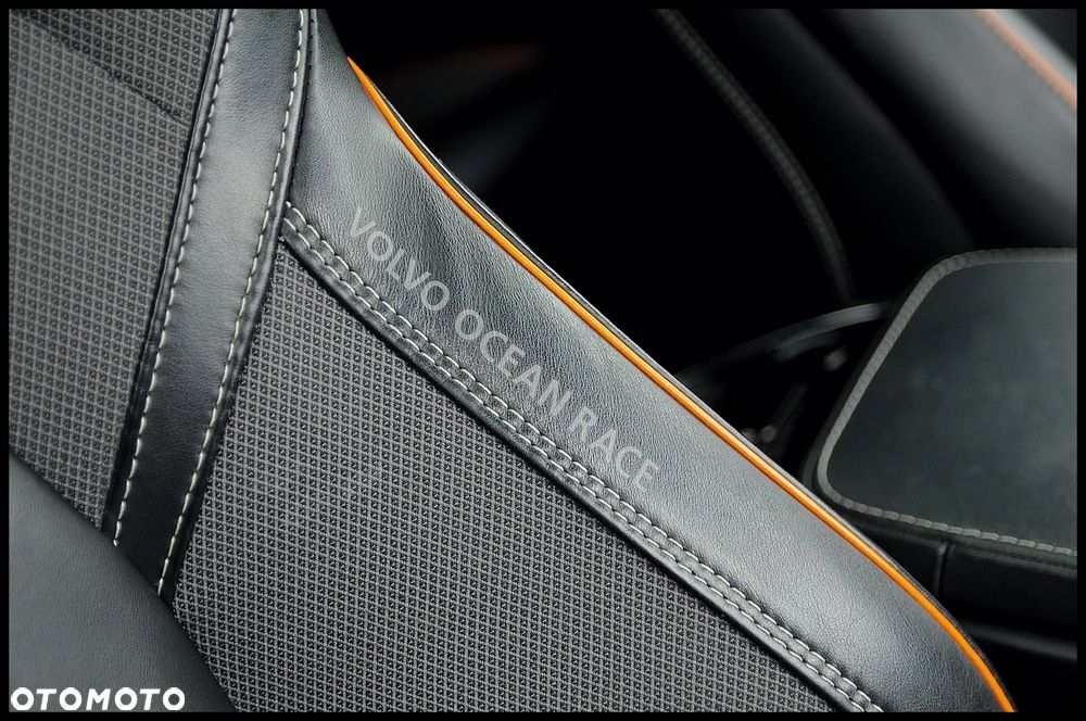 Volvo V90 Cross Country D5 AWD Ocean Race - 29