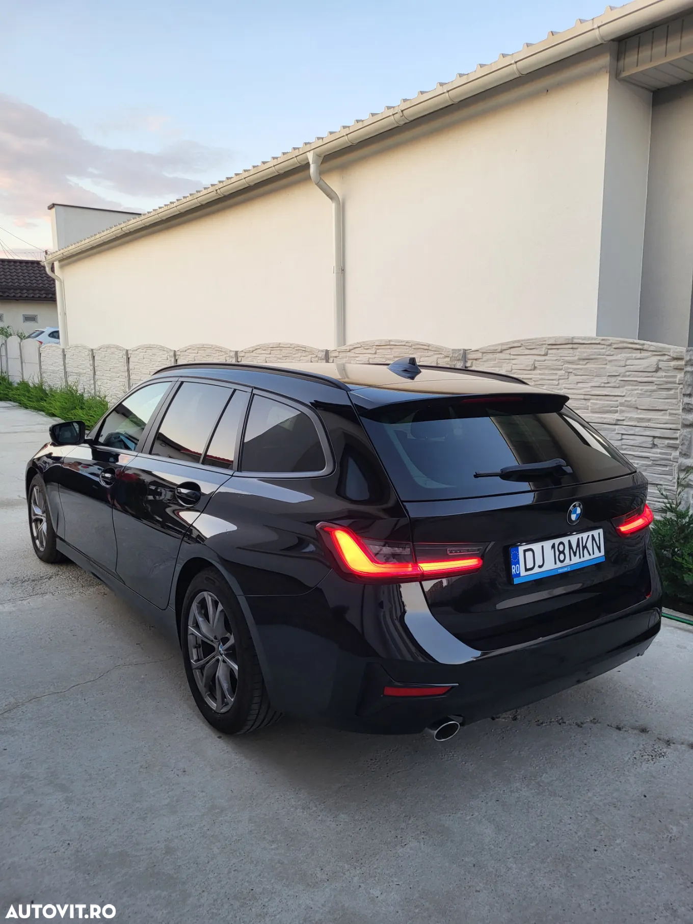 BMW Seria 3 318d Touring Aut. Sport Line - 3