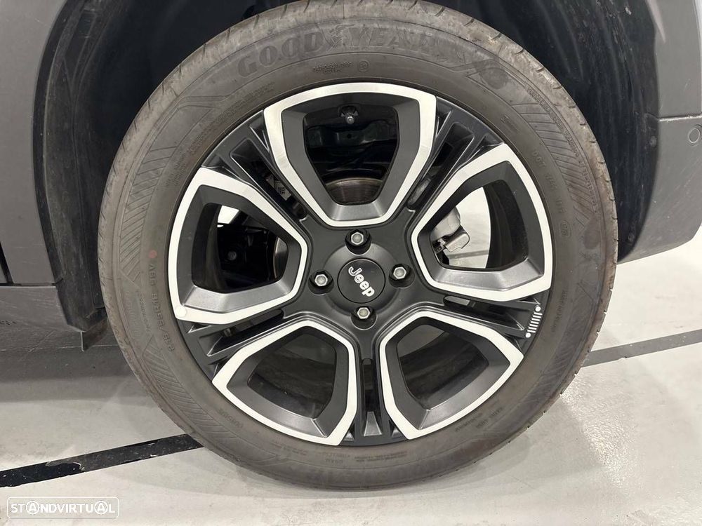 Jeep Avenger 1.2 GSE T3 Summit - 11