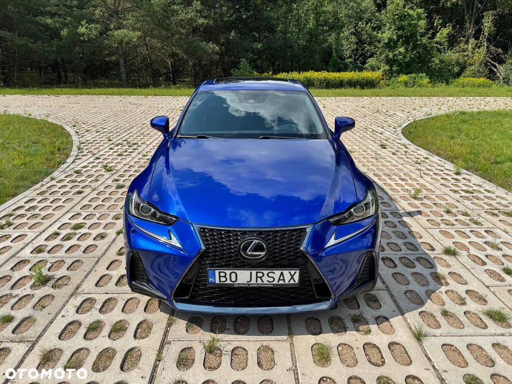 Lexus IS 200t / 300 F Sport - 1