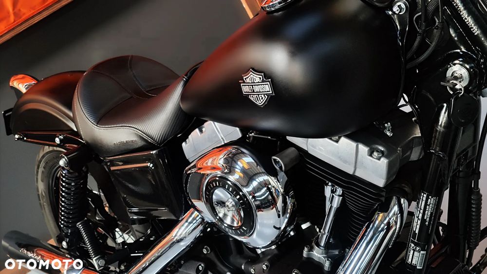 Harley-Davidson Dyna Street Bob - 23