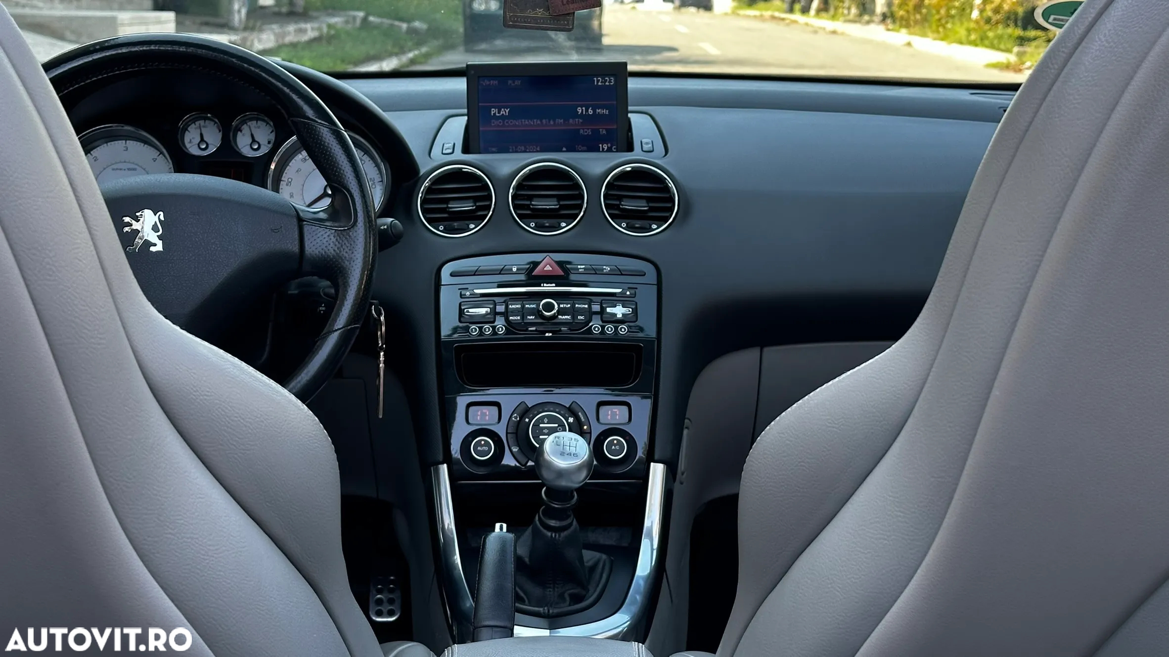 Peugeot 308 CC HDi FAP 140 Platinum - 11