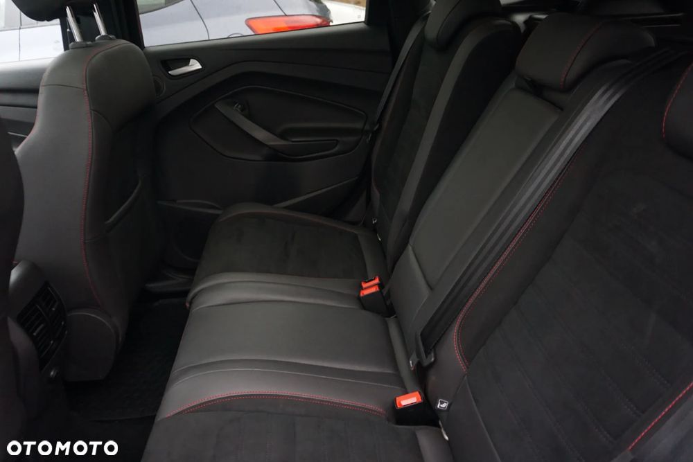 Ford Kuga 1.5 EcoBoost FWD ST-Line X - 18