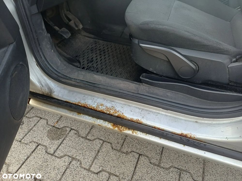 Opel Zafira 1.9 CDTI - 23