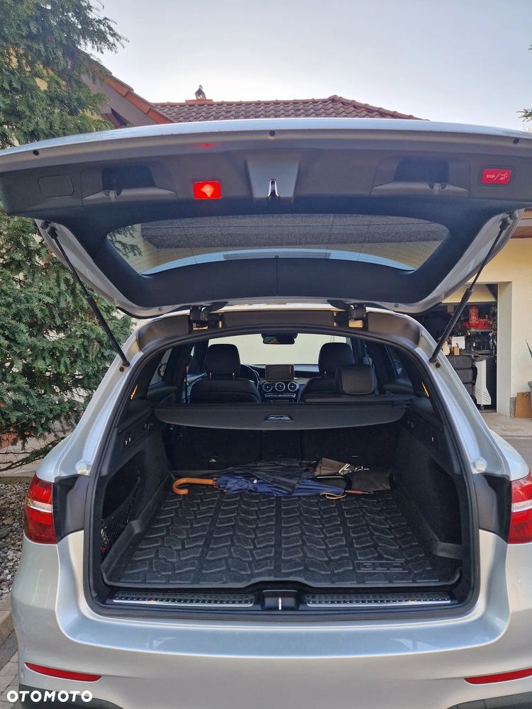 Mercedes-Benz GLC 250 d 4Matic 9G-TRONIC AMG Line - 10