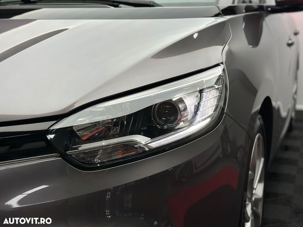 Renault Scenic BLUE dCi 120 EDC BUSINESS EDITION - 38