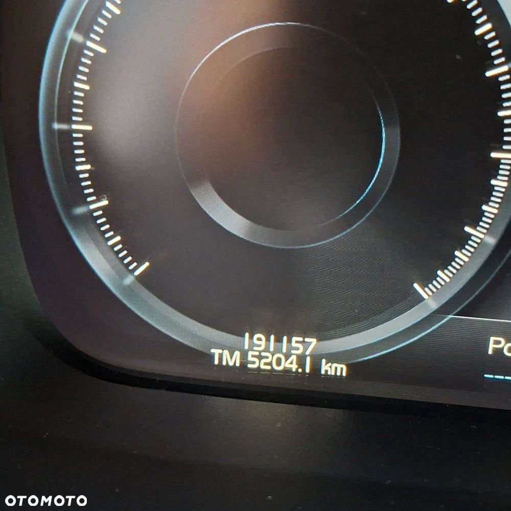 Volvo V60 D4 Geartronic Momentum - 24