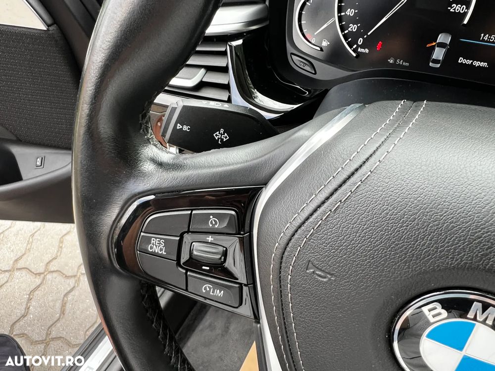 BMW Seria 5 520d AT - 24