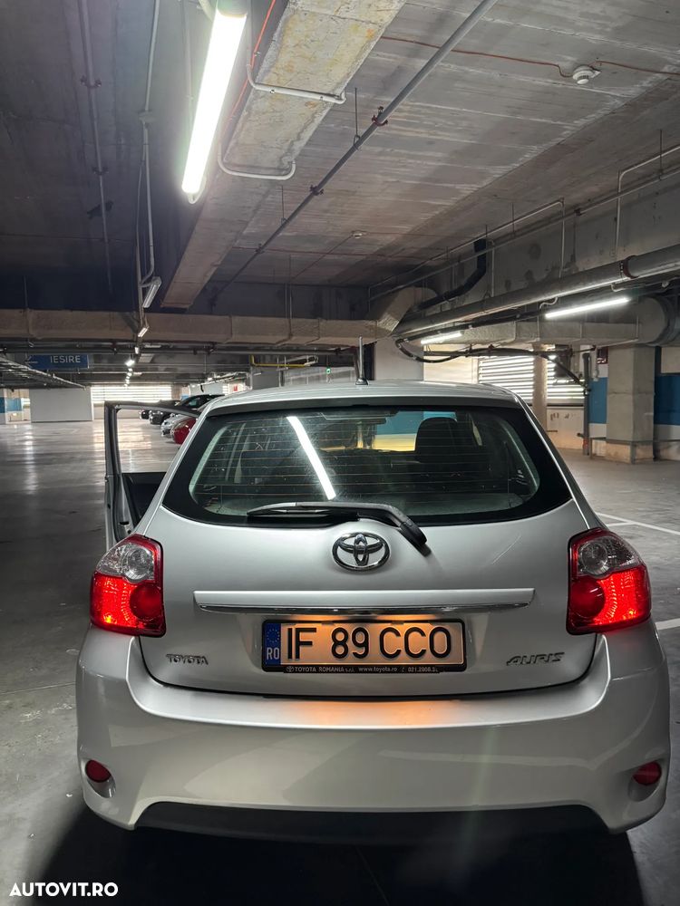 Toyota Auris 1.6 L Valvematic M/M Executive - 21
