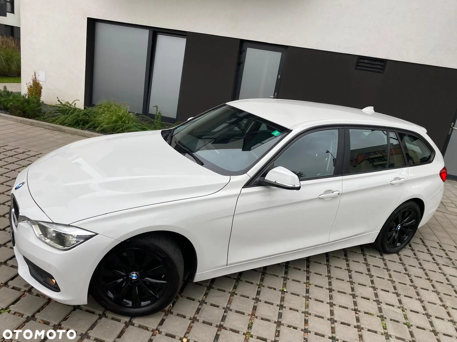 BMW Seria 3 320d Luxury Line - 2