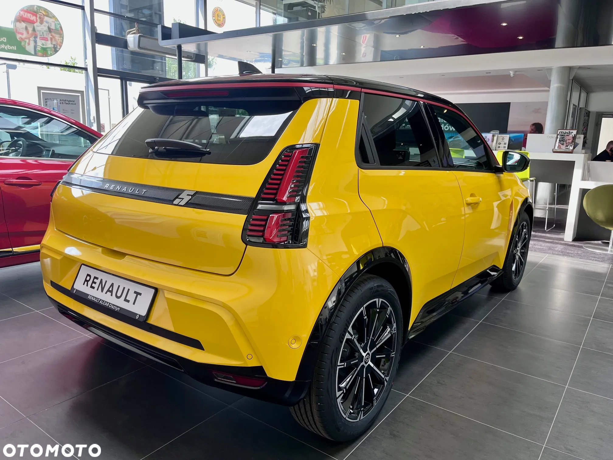Renault 5 52kWh Comfort Range Iconic Cinq - 4