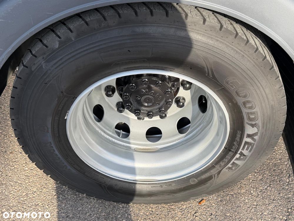 MAN TGM 15.290 / FIRANKA / 2016R / KLIMA POSTOJOWA /SPROWADZONY/ 8T ŁADOWNOŚĆ / 17 PALET / E6  / WINDA / - 15