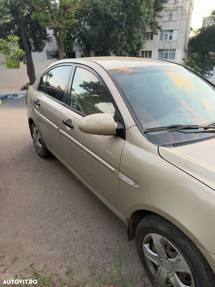 Hyundai Accent MC 1.5 CRDI 4DR GL COMFORT - 13