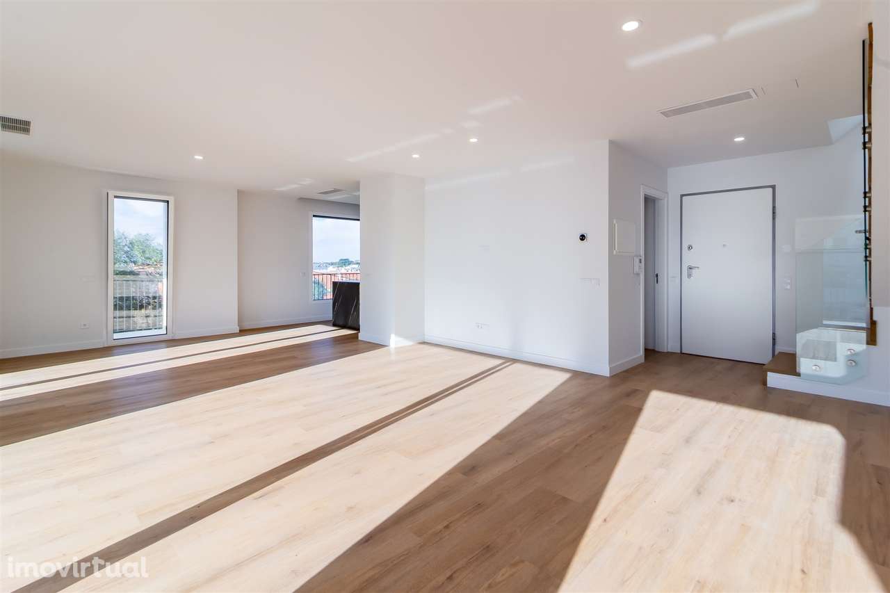 Apartamento T3 Duplex na Urbanização Quinta dos Capuchos, Leiria - Grande imagem: 4/39