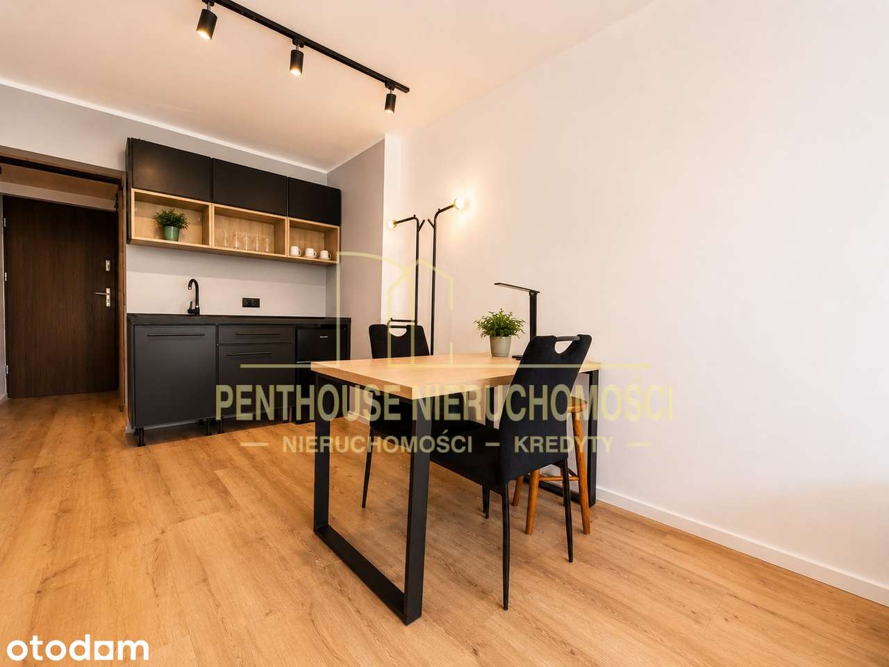 apartament z balkonem i miejscem parkingowym