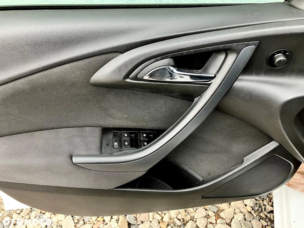 Opel Astra 1.4 Turbo Color Edition - 9