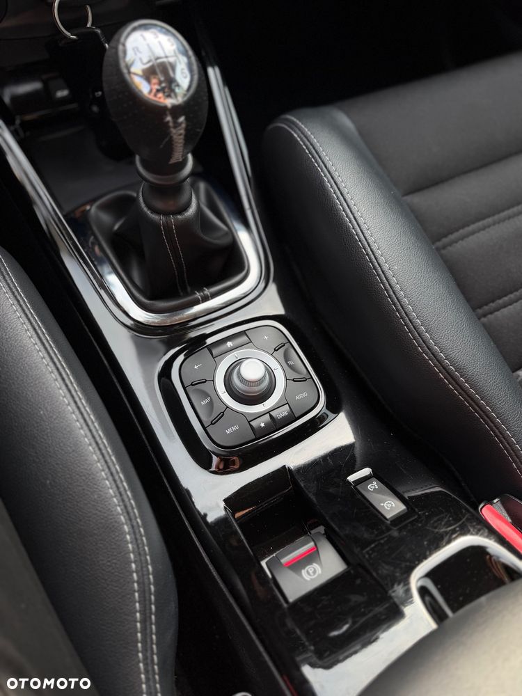 Renault Megane ENERGY TCe 130 BOSE EDITION - 24