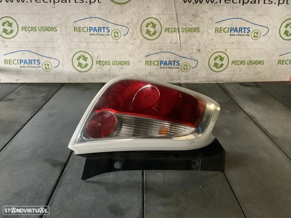 Farolim de stop esquerdo Fiat 500 2009 - 1