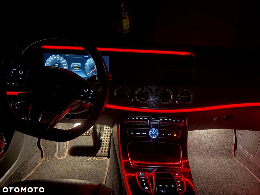Mercedes-Benz Klasa E 43 AMG 4-Matic - 16