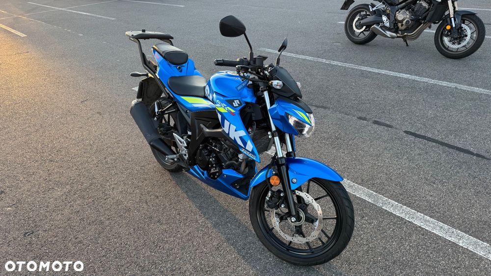 Suzuki GSX - 2