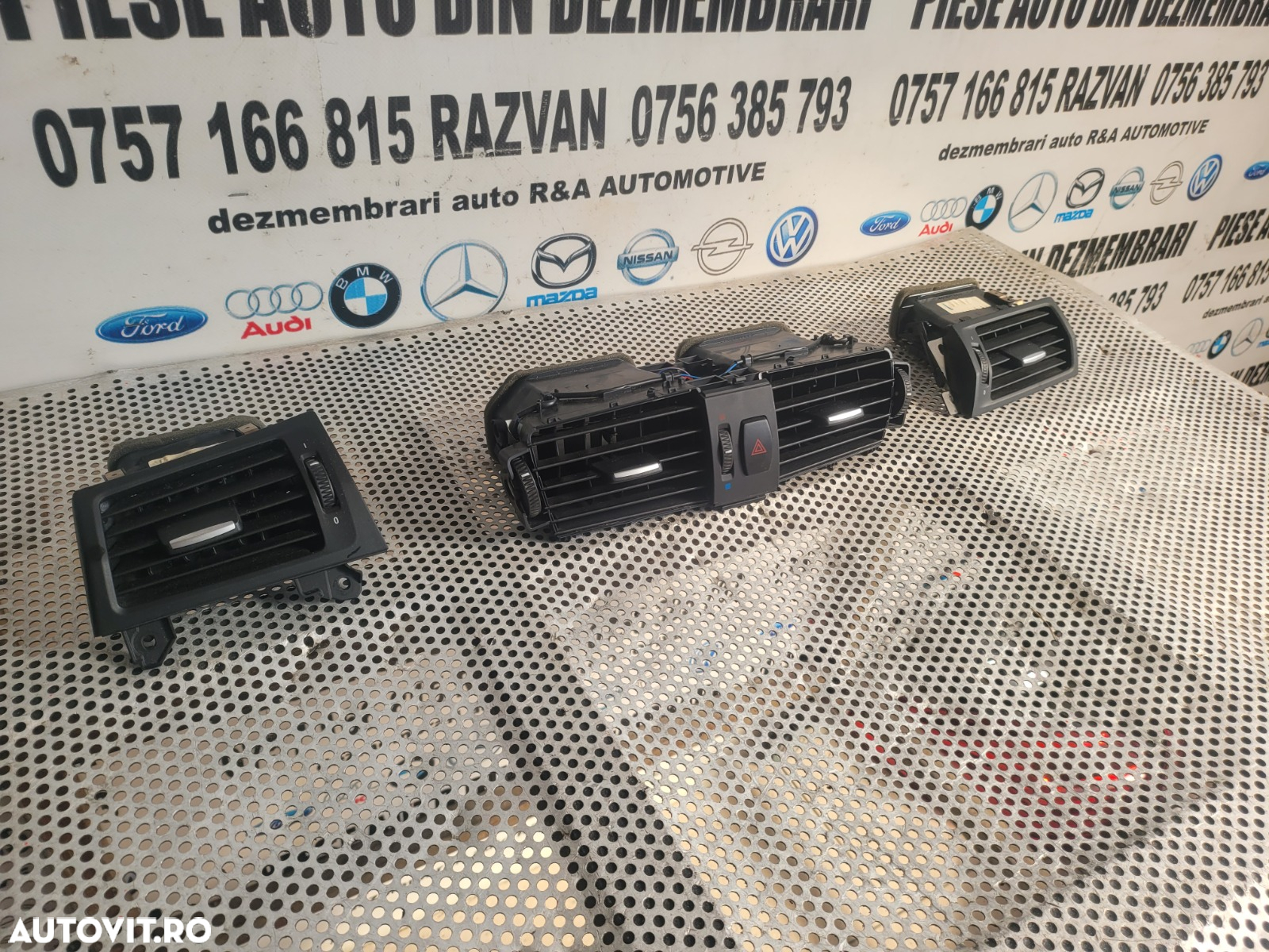 Grile Grila Aerisire Ventilatie Bord Bmw X3 F25 X4 F26 Volan Stanga Dezmembrez Bmw X4 F26 2.0 D Mot - 3