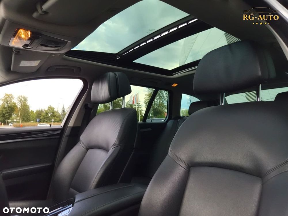 BMW Seria 5 525d xDrive Luxury Line - 38