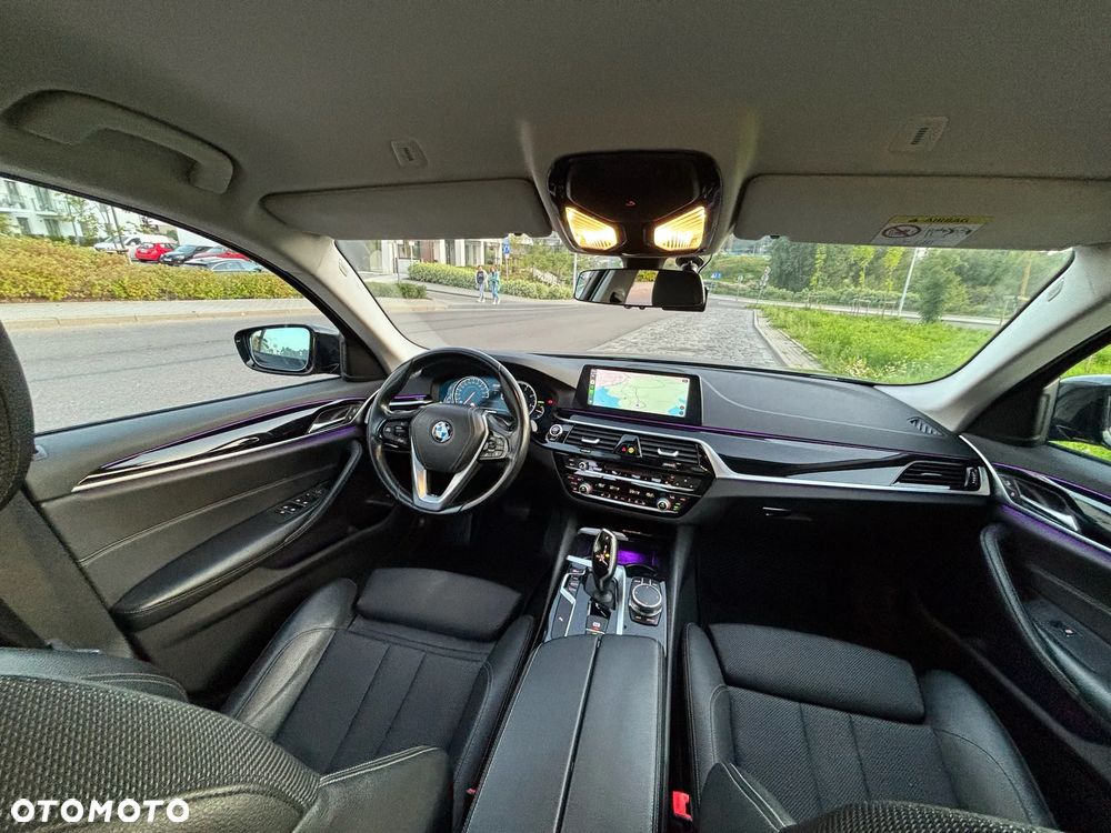 BMW Seria 5 520d xDrive Sport Line - 9