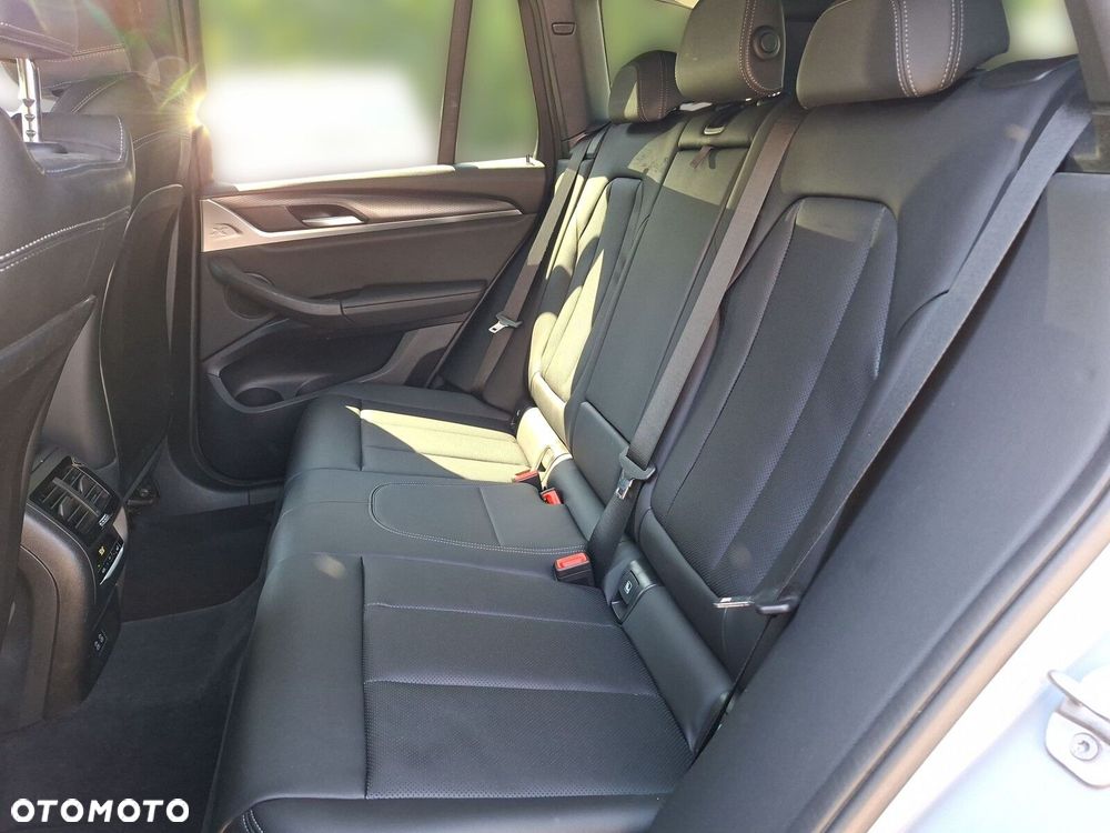 BMW X3 sDrive18d mHEV M Sport sport - 26