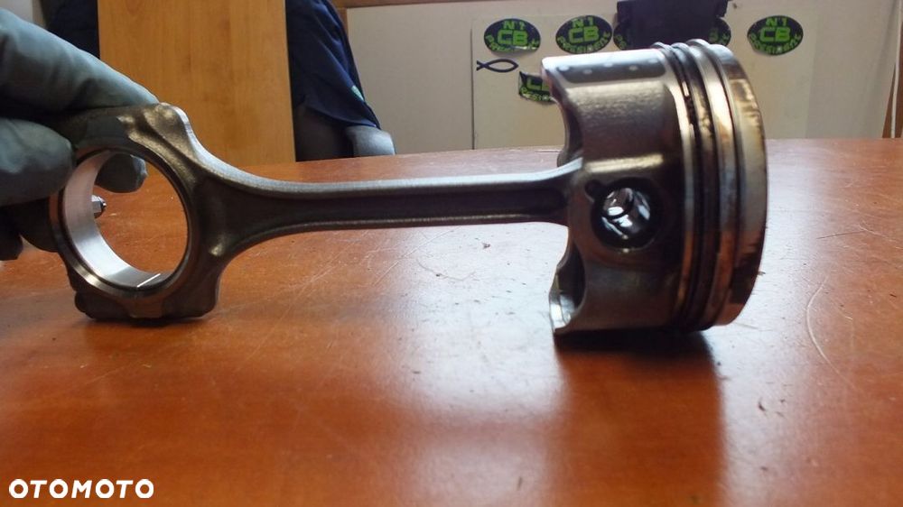 TŁOK  KORBOWÓD HONDA JAZZ 1.5 2017R SILNIK 5R1 - 3