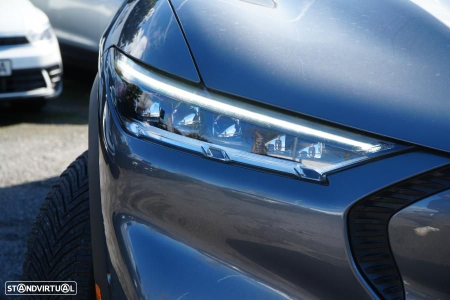 Ford Mustang Mach-E 75.7 kWh Premium AWD - 6