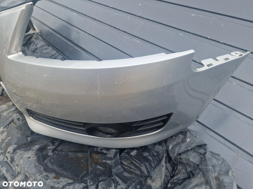 19/ zderzak przedni audi A3 8P0 - 4