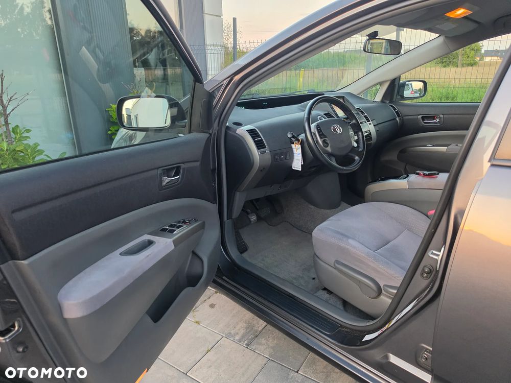 Toyota Prius - 6