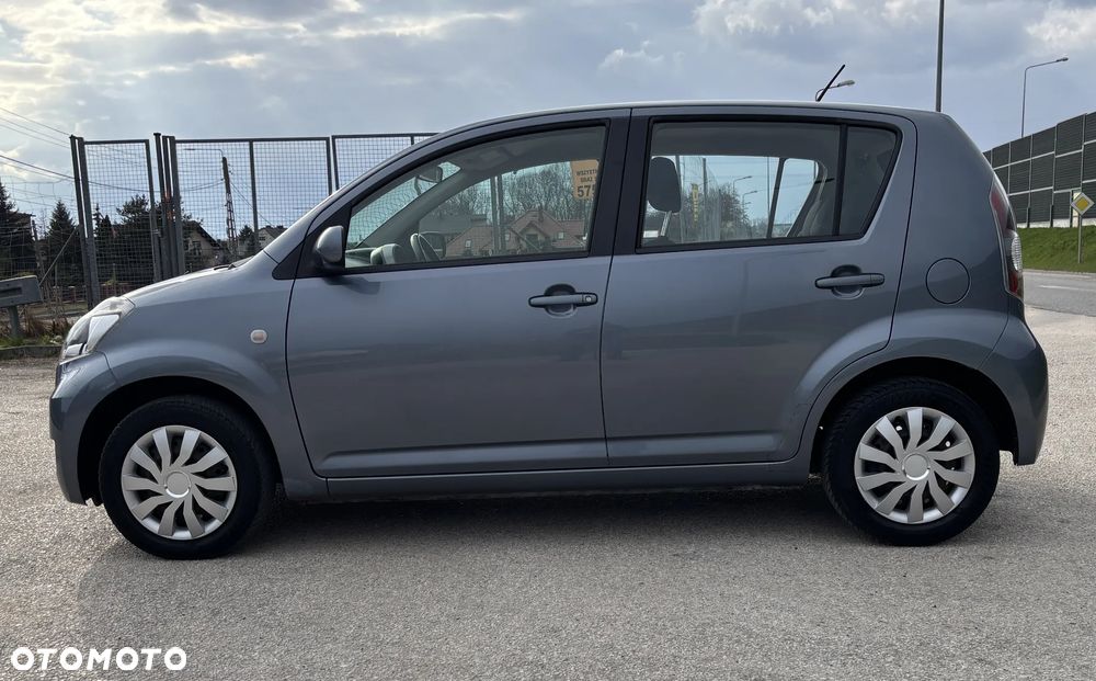 Daihatsu Sirion 1.3 - 7