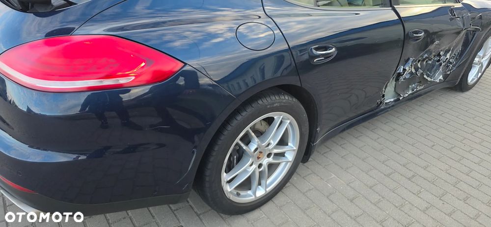 Porsche Panamera 4 PDK - 9