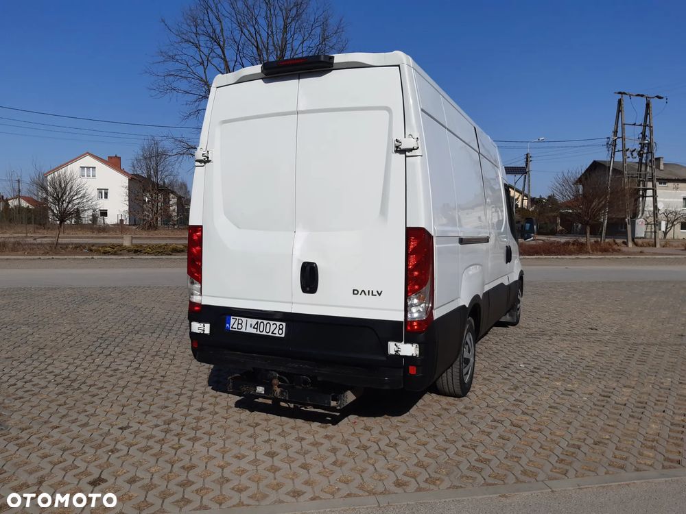 Iveco DAILY35 - 12