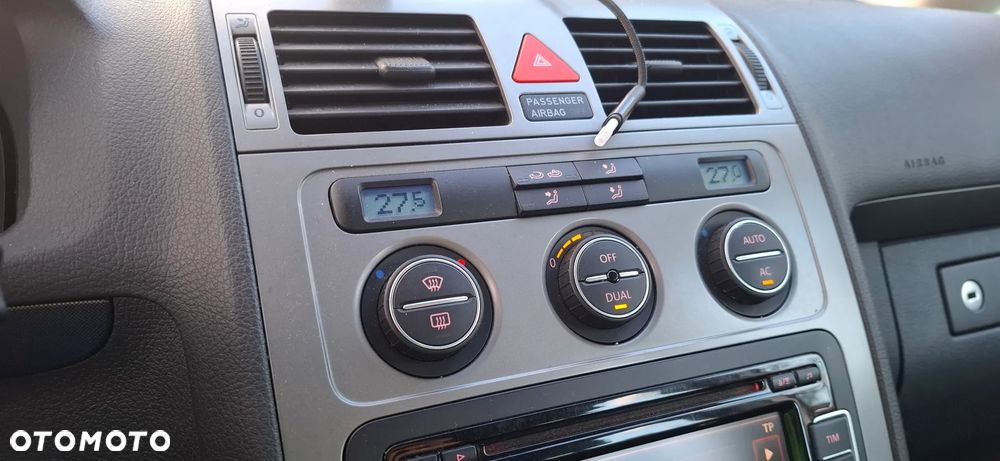 Volkswagen Touran 1.9 TDI DPF Conceptline - 12