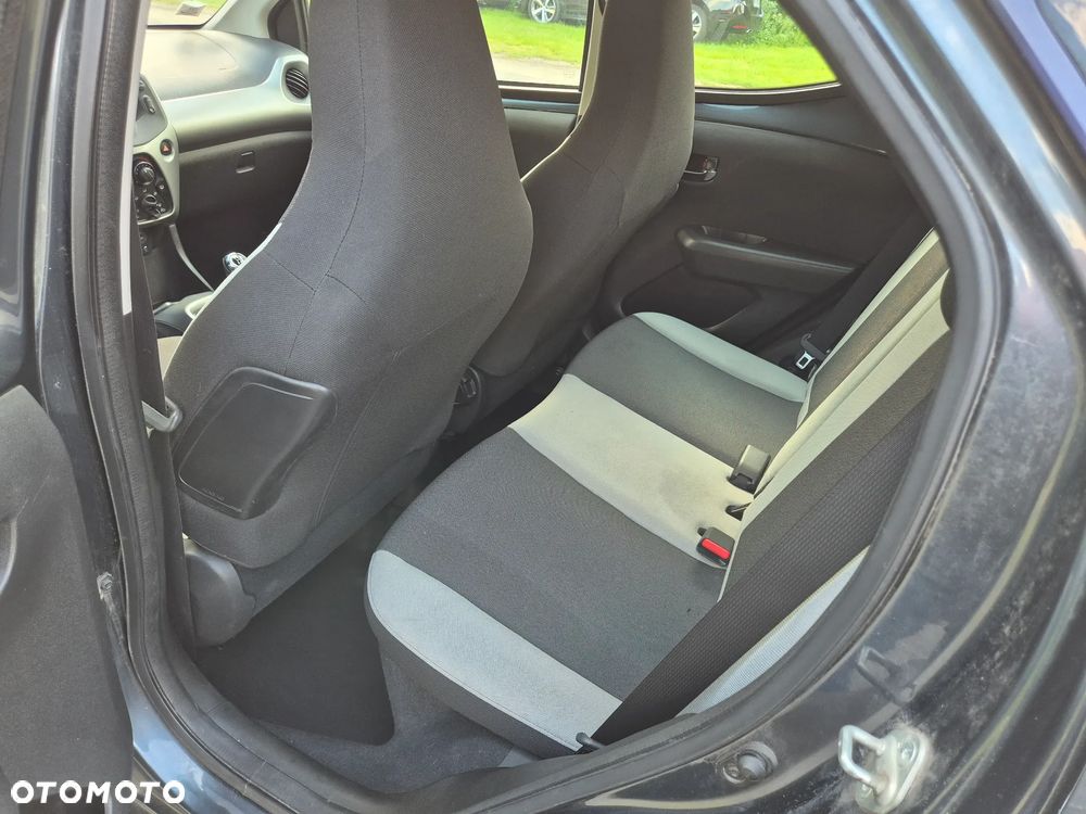 Toyota Aygo x-cite - 15