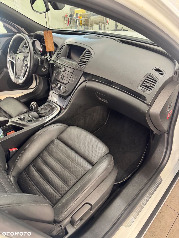 Opel Insignia - 11