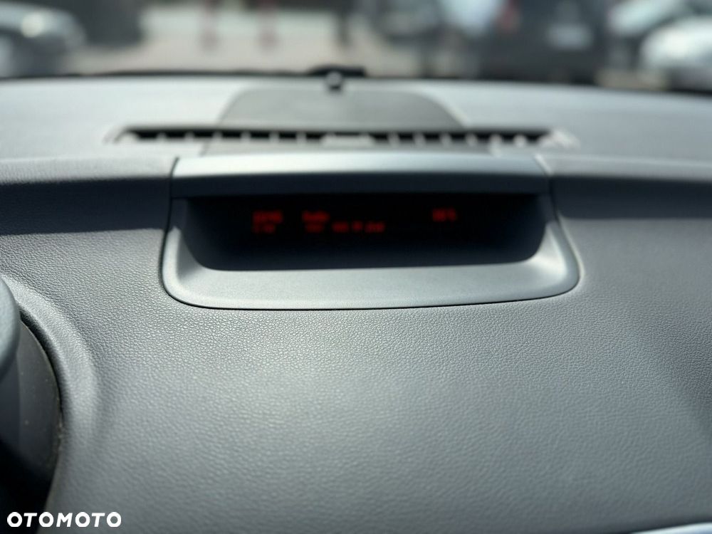 Opel Meriva - 21