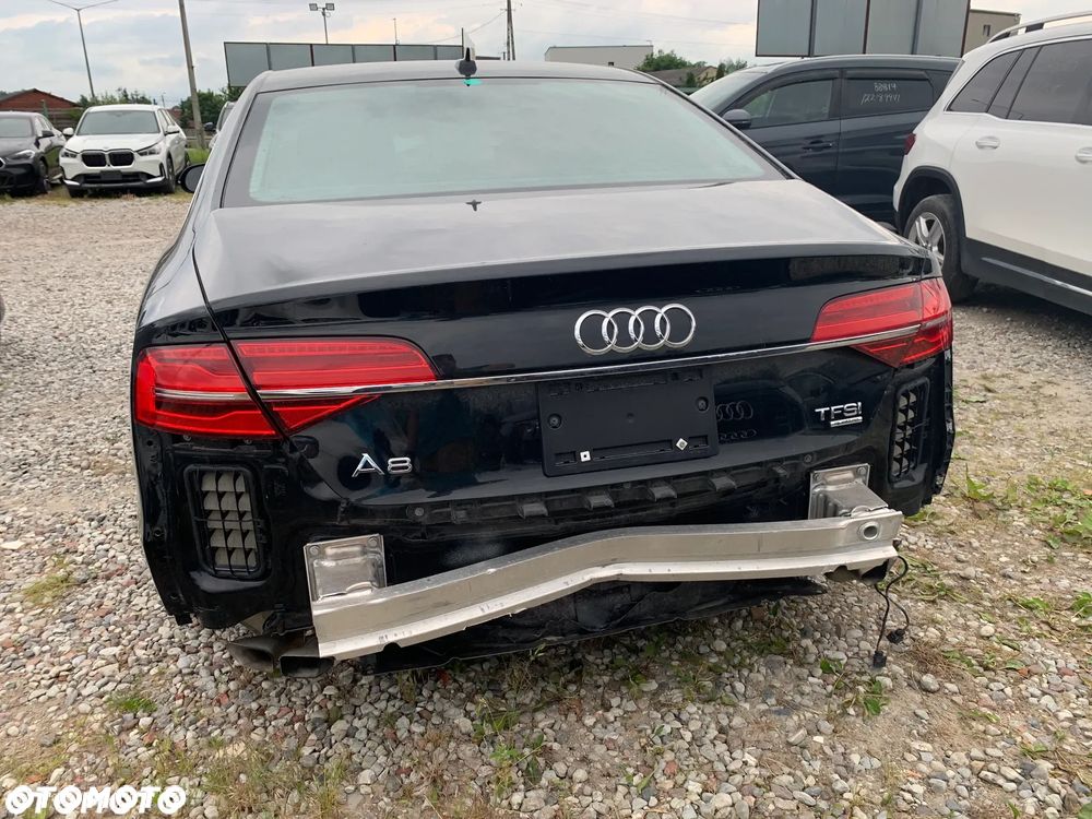 Audi A8 - 4