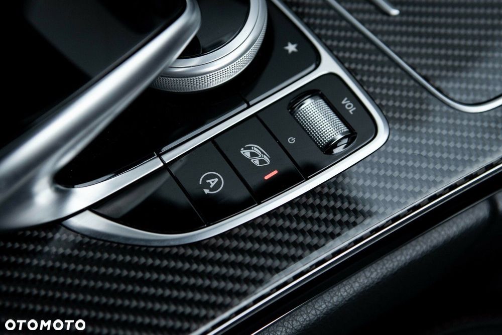 Mercedes-Benz Klasa C AMG 43 4-Matic - 35