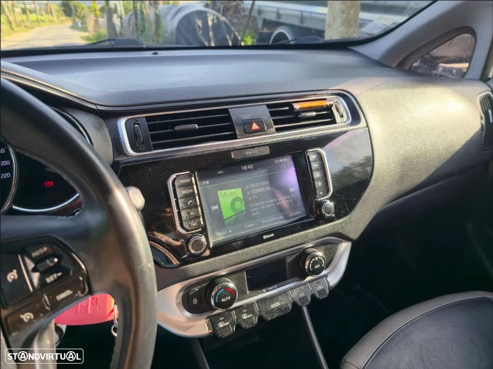Kia Rio 1.1 CRDi TX - 10