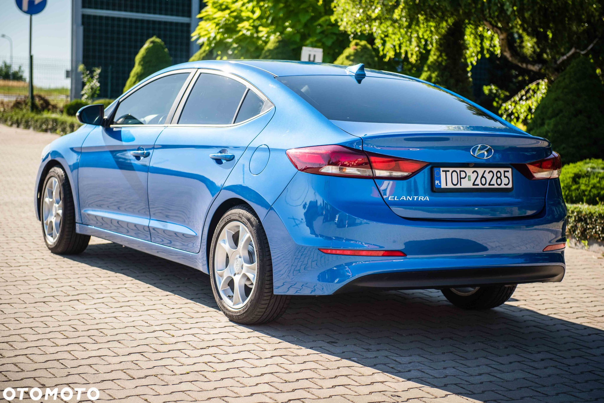 Hyundai Elantra - 4