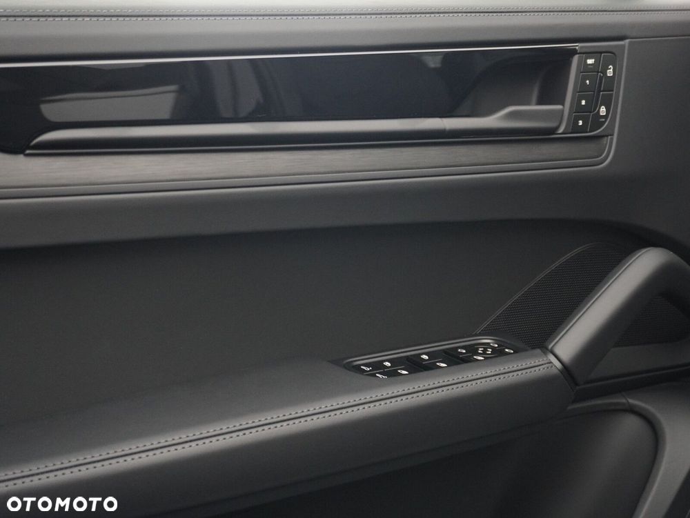 Porsche Cayenne Black Edition - 21