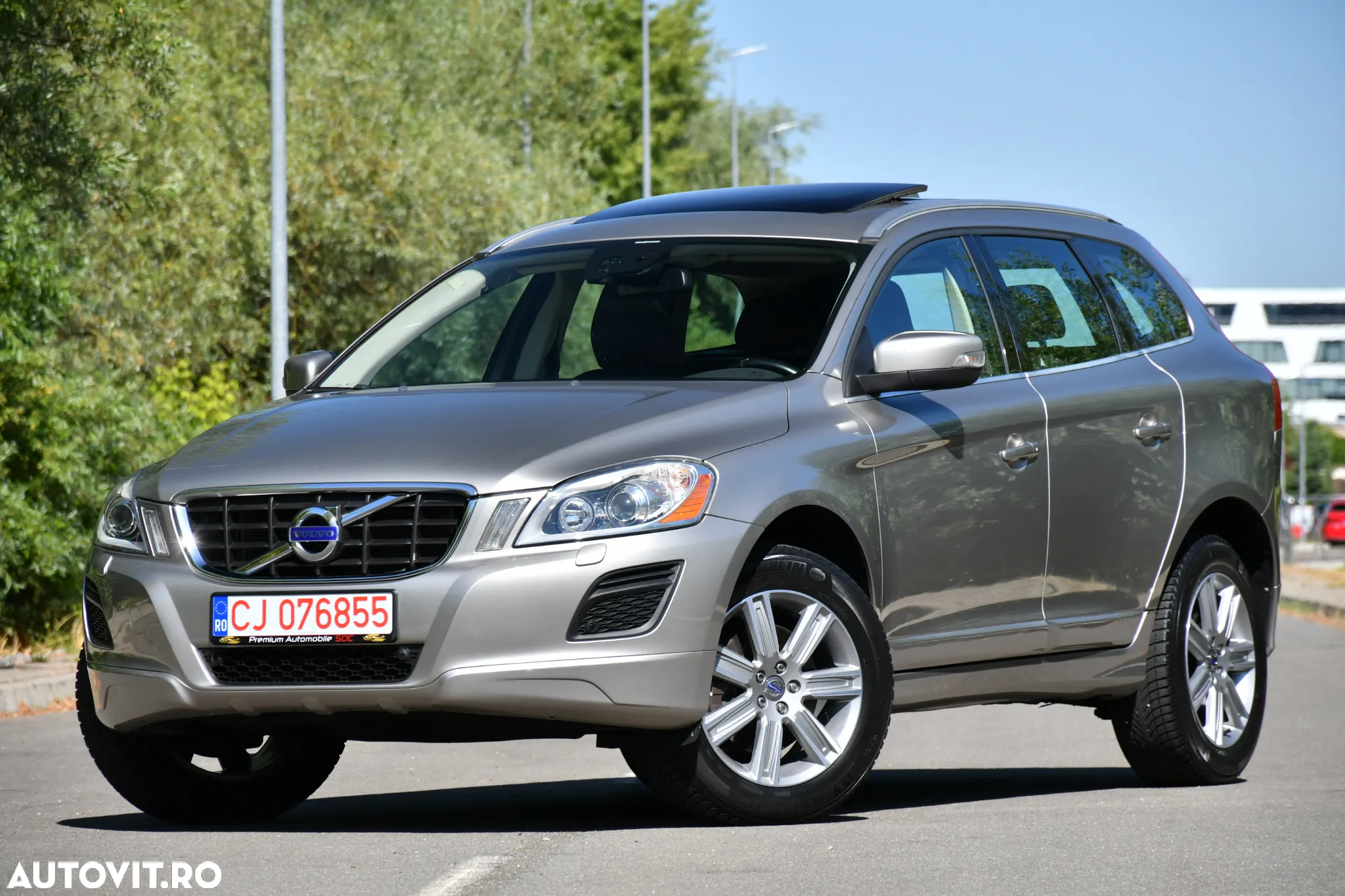 Volvo XC 60 D5 AWD Aut. Summum - 21