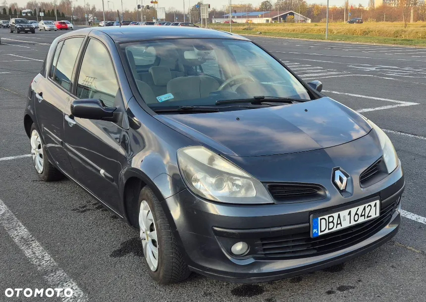Renault Clio - 2