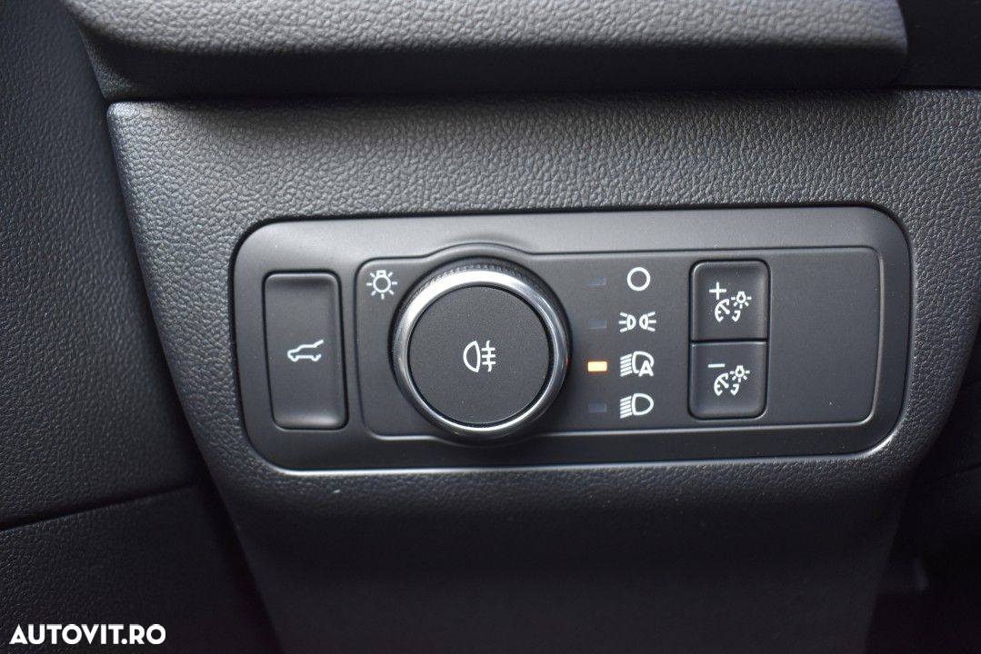 Ford Kuga - 33