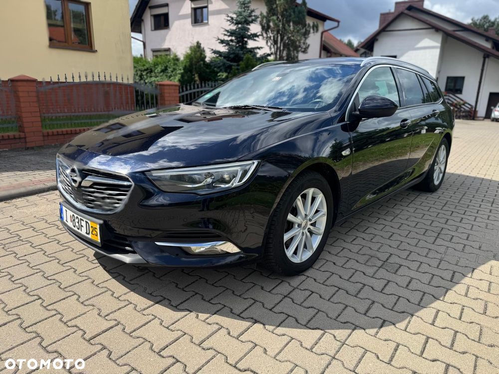 Opel Insignia - 1