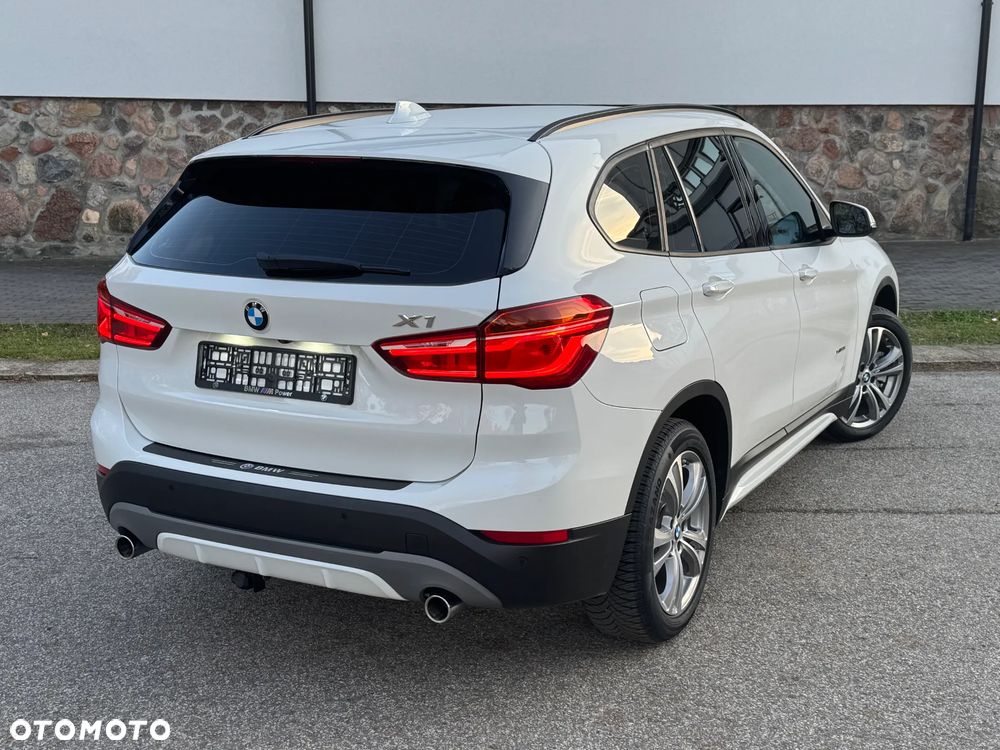 BMW X1 xDrive20i Sport Line - 4