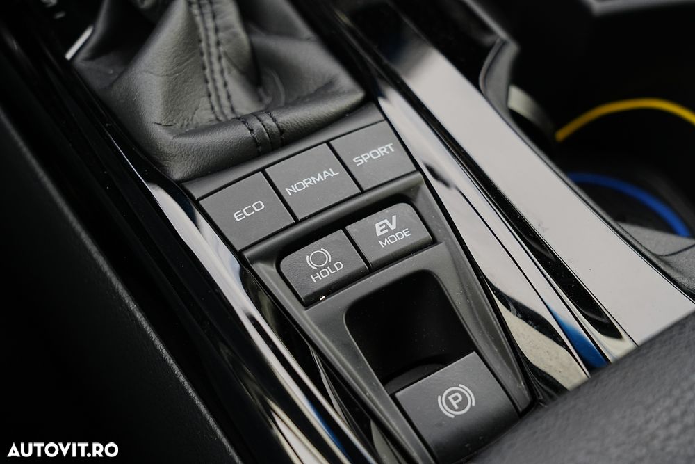 Toyota Camry 2.5 Hybrid Exclusive - 30